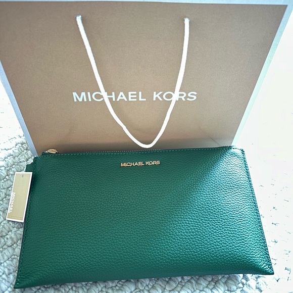 Michael Kors NWT Wristlet - Picture 5 of 5